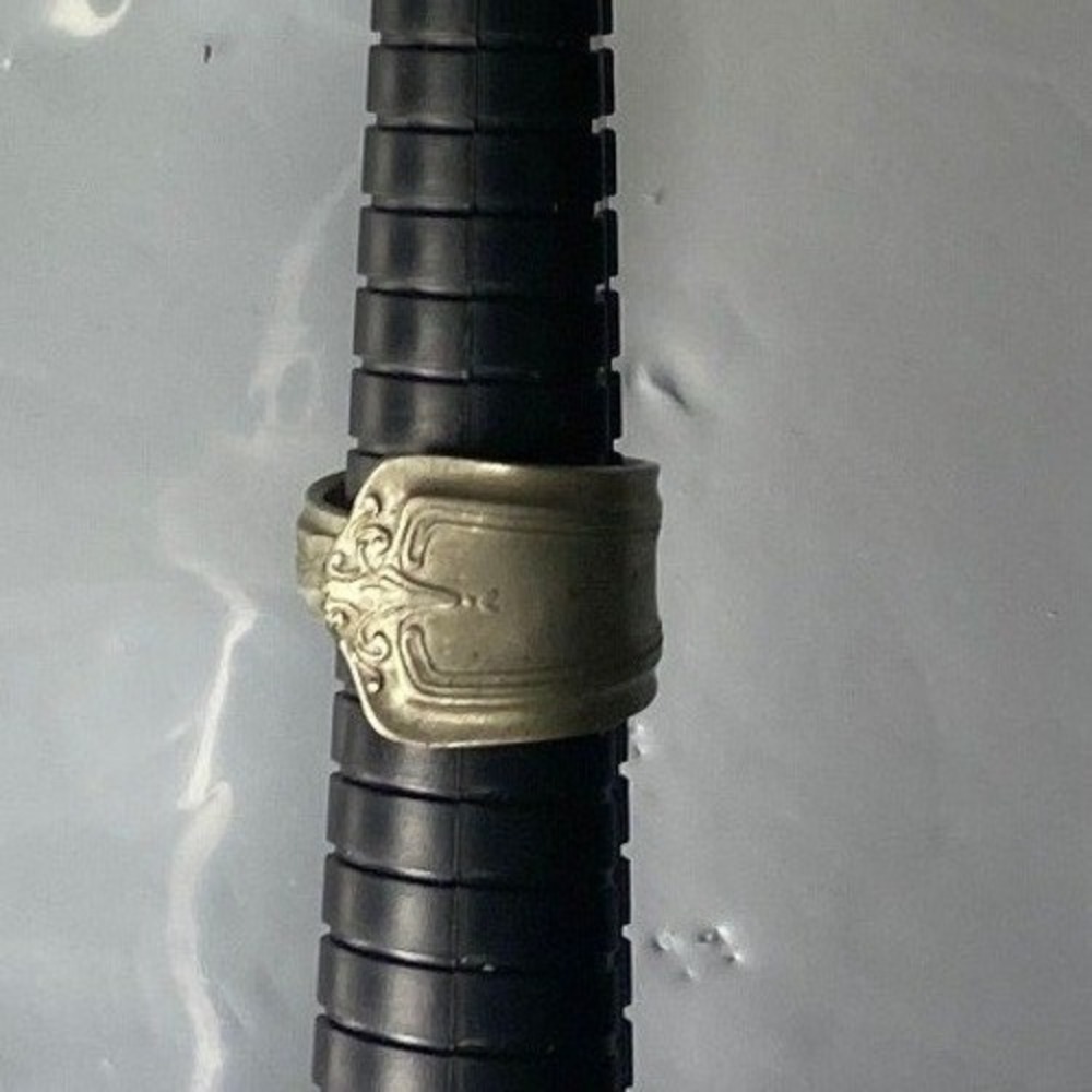 Vintage Silver Tone Ring Ornate Design Women's Size 6 Fashion Jewelry